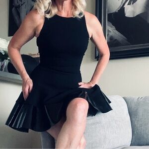 Cushnie Black Fit and Flare dress UK8 IS 2 $850